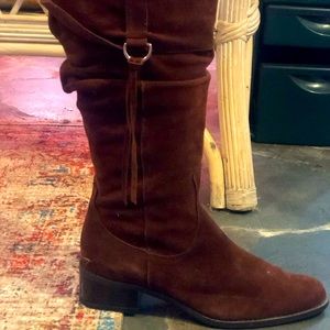 Suede casual ladies boots. Sz 8